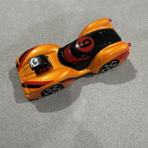 Lot Of 3 Maisto Die Cast Cars Toy Cars Vehicles Colorful - Picture 6 of 9